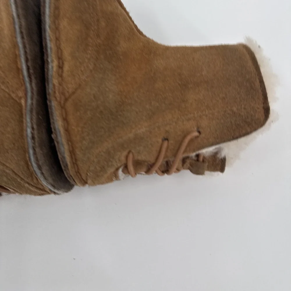 Ugg I‎ Boo Infant Shoe- Chestnut Shearling Lined Sz Medium Bootie 18-24 M